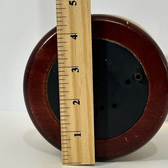 Christmas Snow Globe with Santa’s Workshop - Picture 11 of 14